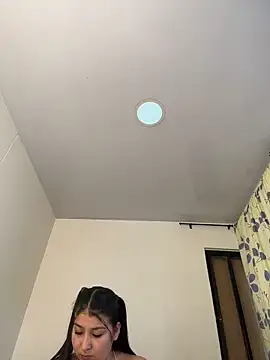 evelyn 1702 online show from February 18, 2026, 9:11 pm