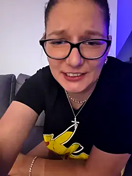 Swiss Lady online show from September 24, 2025, 8:37 pm