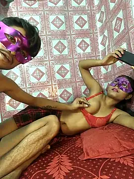 Antique-stickchart-couple online show from September 29, 2025, 4:41 am