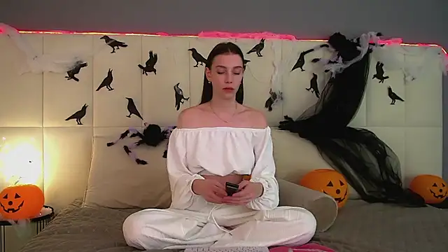 Snapshot of VeronicaVances chatting on October 24, 2025, 6:07 pm VeronicaVances online show from October 24, 2025, 6:07 pm