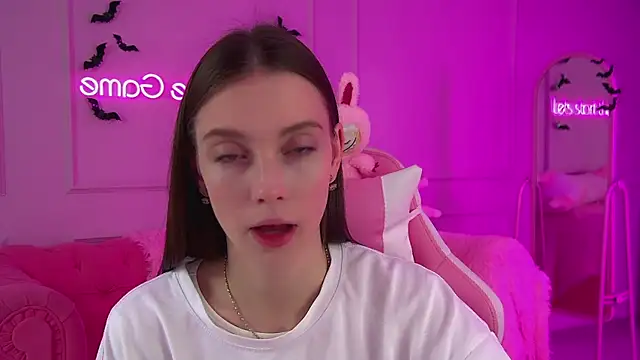 Snapshot of VeronicaVances chatting on October 21, 2025, 6:24 am VeronicaVances online show from October 21, 2025, 6:24 am