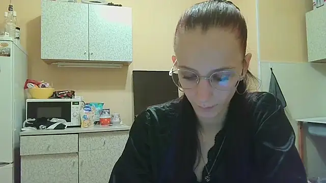 Lucy Divine online show from September 18, 2025, 8:45 pm