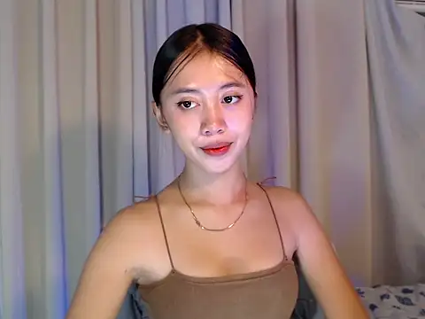 lovely kiannaHugecock online show from September 15, 2025, 5:52 am