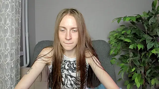 Kelly Gerzikaa online show from September 12, 2025, 3:06 am