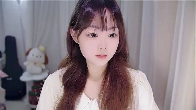 YUANYUAN-A online show from April 19, 2026, 12:28 pm