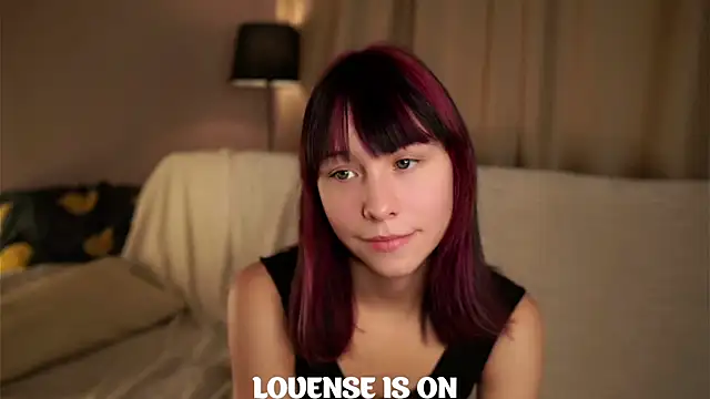 Snapshot of BritniBers chatting on October 16, 2025, 10:45 am BritniBers online show from October 16, 2025, 10:45 am