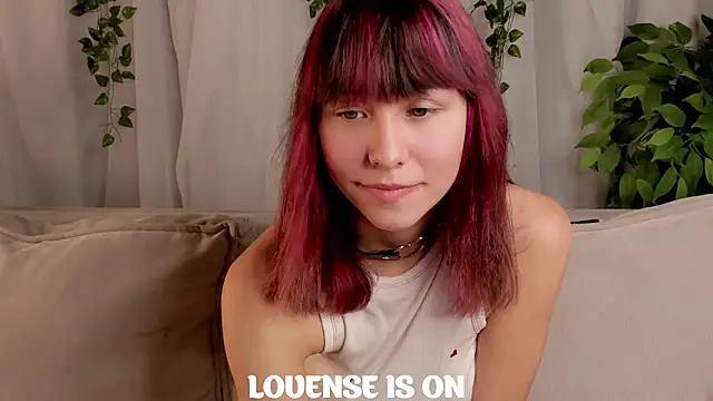 Snapshot of BritniBers chatting on October 22, 2025, 11:31 am BritniBers online show from October 22, 2025, 11:31 am