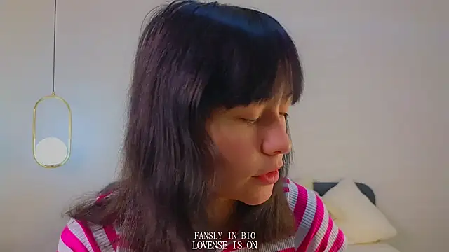 Snapshot of BritniBers chatting on November 9, 2025, 10:30 am BritniBers online show from November 9, 2025, 10:30 am