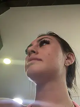 Isabellaa Palacios online show from April 9, 2026, 3:51 pm