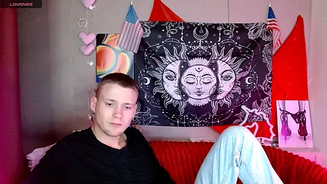 Xavier Night81 online show from October 16, 2025, 7:27 am