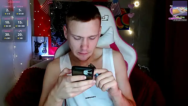 Xavier Night81 online show from September 29, 2025, 7:48 am