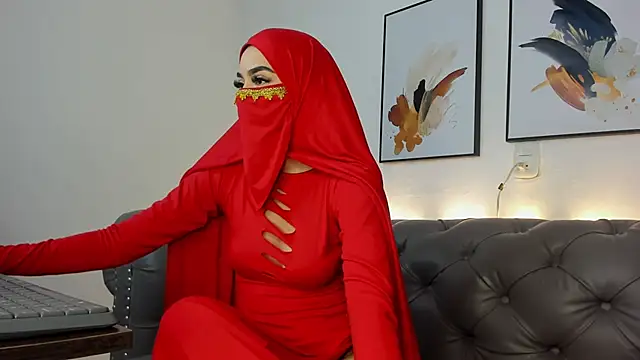 Zahra milks online show from October 8, 2025, 1:45 pm