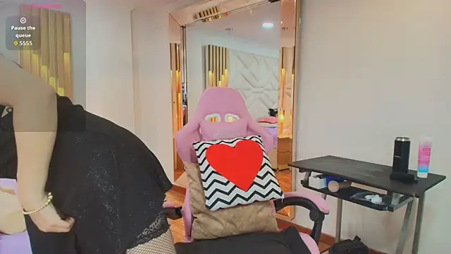 allie pearl online show from September 29, 2025, 12:00 pm