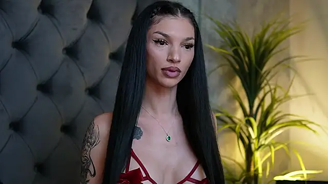 Snapshot of MiamiCoffee chatting on September 16, 2025, 5:47 pm MiamiCoffee online show from September 16, 2025, 5:47 pm