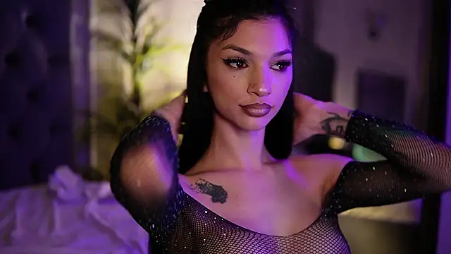 Snapshot of MiamiCoffee chatting on November 19, 2025, 6:08 pm MiamiCoffee online show from November 19, 2025, 6:08 pm