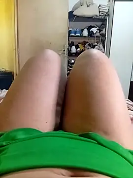 Snapshot of Ravena2290 chatting on October 8, 2025, 3:02 pm Ravena2290 online show from October 8, 2025, 3:02 pm