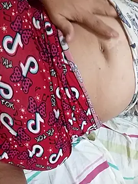 Snapshot of Ravena2290 chatting on November 17, 2025, 7:23 am Ravena2290 online show from November 17, 2025, 7:23 am