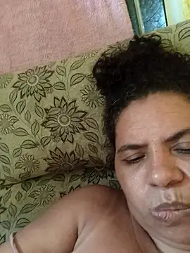 Snapshot of Ravena2290 chatting on October 14, 2025, 2:45 am Ravena2290 online show from October 14, 2025, 2:45 am