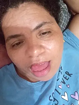 Snapshot of Ravena2290 chatting on October 1, 2025, 11:36 am Ravena2290 online show from October 1, 2025, 11:36 am