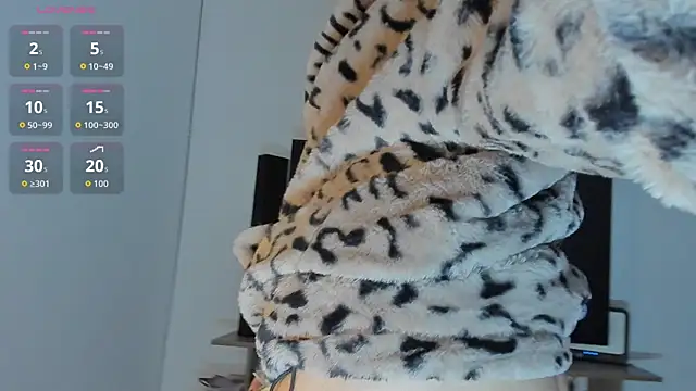 tianastone  online show from October 18, 2025, 6:26 am