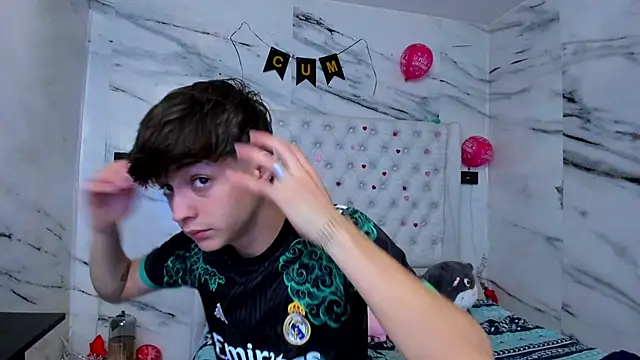 Ari and Storm online show from April 13, 2026, 2:43 pm