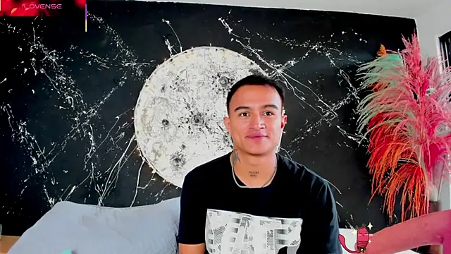 LiamDeep online show from November 23, 2025, 3:44 pm