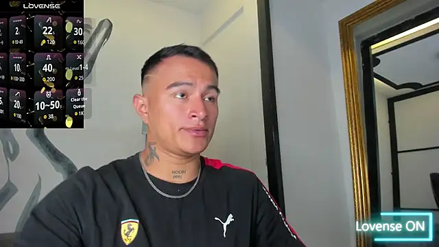 LiamDeep online show from November 12, 2025, 9:18 pm