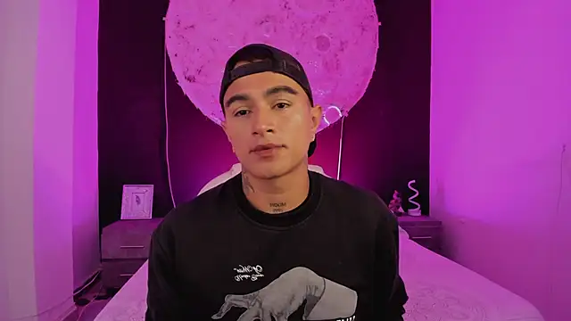 LiamDeep online show from September 15, 2025, 5:52 am