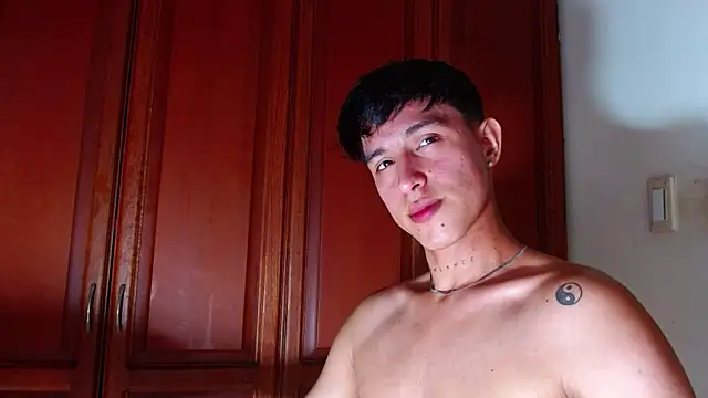 Snapshot of rowanbigboy23 chatting on September 10, 2025, 2:21 am rowanbigboy23 online show from September 10, 2025, 2:21 am