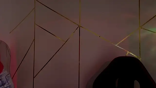 Hollyxx  online show from February 8, 2026, 6:05 pm