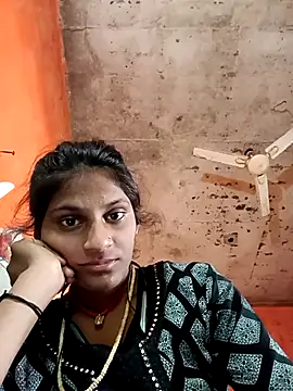 Snapshot of Jyoti_thakurr chatting on October 9, 2025, 9:43 am Jyoti thakurr online show from October 9, 2025, 9:43 am