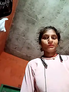 Snapshot of Jyoti_thakurr chatting on September 15, 2025, 8:31 pm Jyoti thakurr online show from September 15, 2025, 8:31 pm