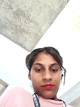 Snapshot of Jyoti_thakurr chatting on September 13, 2025, 8:14 am Jyoti thakurr online show from September 13, 2025, 8:14 am