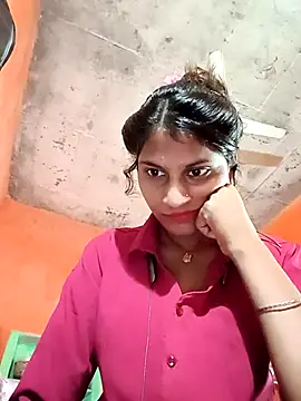 Snapshot of Jyoti_thakurr chatting on September 18, 2025, 5:10 am Jyoti thakurr online show from September 18, 2025, 5:10 am