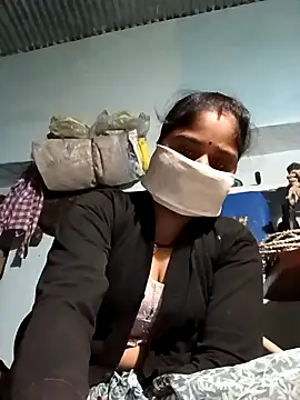 Sheema tyagi online show from November 12, 2025, 8:12 pm