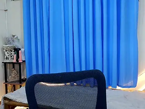 sassymimi69 online show from April 18, 2026, 11:56 am