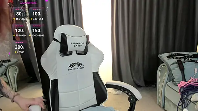 NoelleGothicShadow online show from October 17, 2025, 10:11 pm