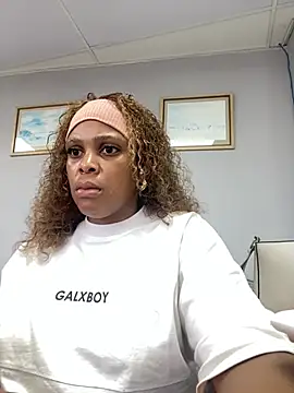 Snapshot of 031bubbles chatting on February 9, 2026, 6:33 am 031bubbles online show from February 9, 2026, 6:33 am