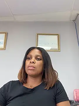 Snapshot of 031bubbles chatting on February 23, 2026, 11:44 am 031bubbles online show from February 23, 2026, 11:44 am