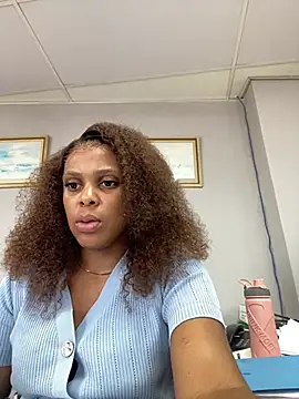 Snapshot of 031bubbles chatting on February 10, 2026, 7:07 am 031bubbles online show from February 10, 2026, 7:07 am