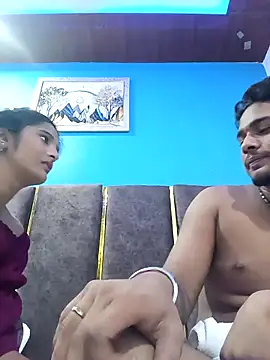 romantic couple1 online show from September 16, 2025, 1:39 am