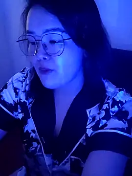 Snapshot of Innogin chatting on November 16, 2025, 5:28 pm Innogin online show from November 16, 2025, 5:28 pm