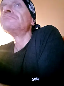 Kuba Gd online show from October 3, 2025, 11:50 pm