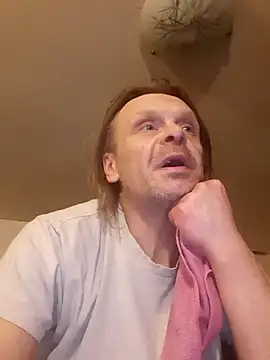 Kuba Gd online show from March 2, 2025, 9:08 pm