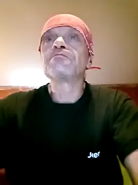 Kuba Gd online show from October 22, 2025, 12:48 pm