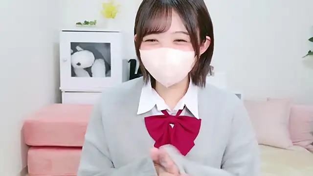 Hinata Sun online show from September 18, 2025, 4:43 pm