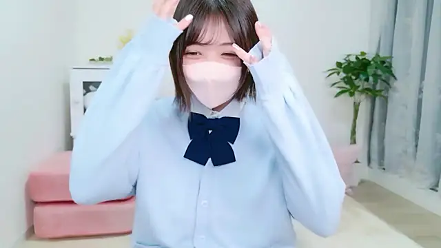 Hinata Sun online show from September 14, 2025, 8:48 am