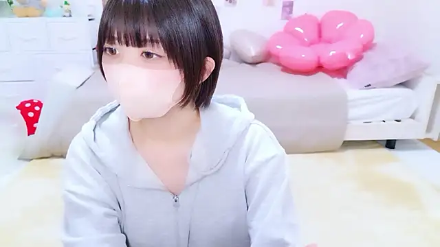 Hinata Sun online show from April 21, 2026, 12:45 am