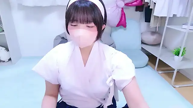 Snapshot of Hinata_Sun chatting on May 2, 2026, 11:15 am Hinata Sun online show from May 2, 2026, 11:15 am