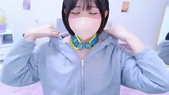 Snapshot of Hinata_Sun chatting on June 1, 2026, 11:43 am Hinata Sun online show from June 1, 2026, 11:43 am